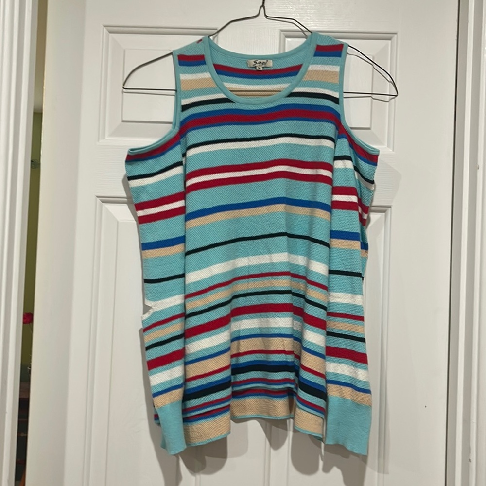 “Cold Shoulder” lightweight sweater